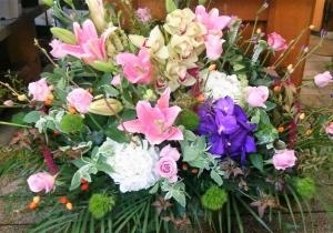 文化の日、ピアノ発表会にお花をお届けしました。｜「ムツダ生花店」　（愛知県名古屋市南区の花キューピット加盟店 花屋）のブログ
