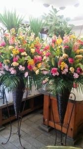 御祝スタンド花をお届けしました。｜「ムツダ生花店」　（愛知県名古屋市南区の花キューピット加盟店 花屋）のブログ