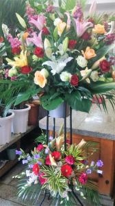 日本ガイシホールにスタンド花を届けました 花屋ブログ 愛知県