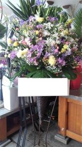 ＪＢスタジオ様　ライブ会場にスタンド花をお届けしました｜「ムツダ生花店」　（愛知県名古屋市南区の花キューピット加盟店 花屋）のブログ